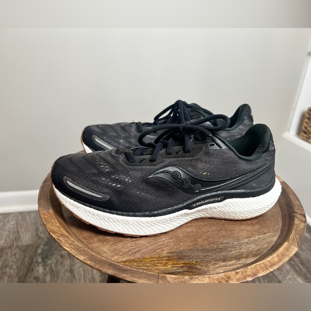 Saucony Women's Triumph 19‎